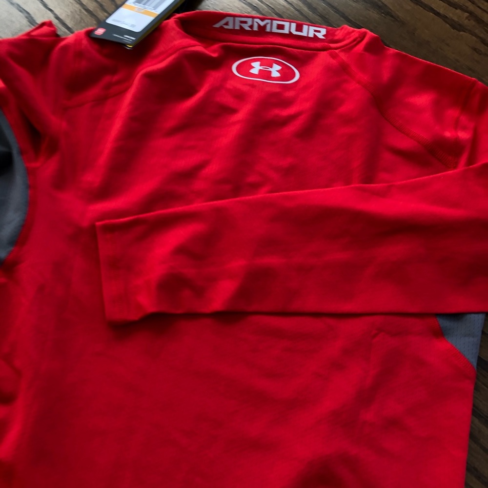 UNDER ARMOUR LONG SLEEVE COMPRESSION SHIRT